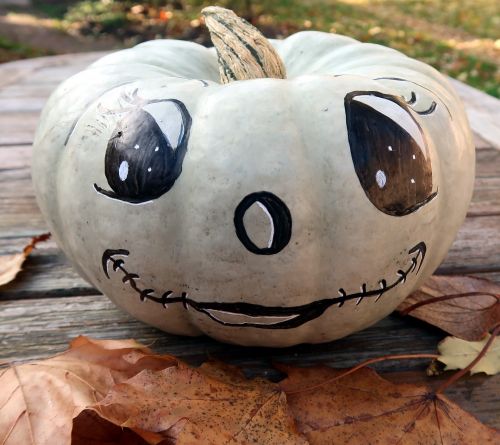 FO pumpkin decorating.jpg