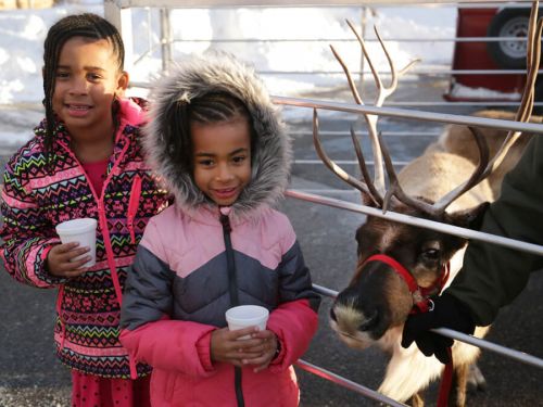 Reindeer-with-Girls-in-Pink_Blog.jpg